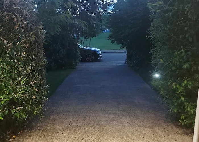 Country Break Away * Gorey